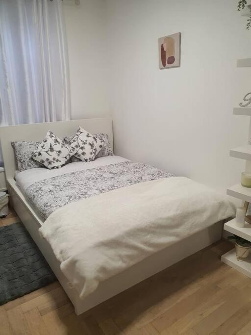 2 Bedroom Flat In Vauxhall, London Exteriör bild